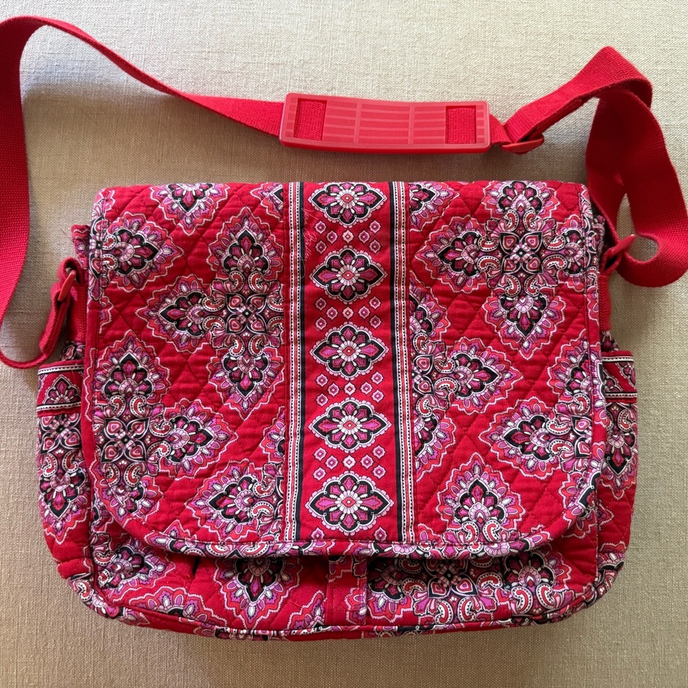 Vera Bradley frankly Scarlett messenger bag